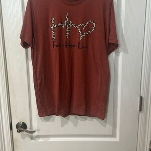 Love in faith,  printed short sleeve T-shirt, size large NWOT